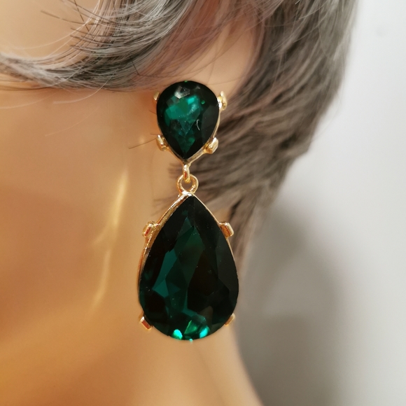 Emerald crystal earrings, princess Diana earrings, emerald crystal earrings,roya - Picture 5 of 6